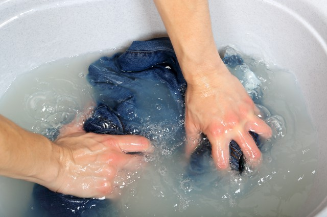 How to deal with clothes fading, 4 tips to solve the problem of clothes fading image 29 - How to deal with clothes fading, 4 tips to solve the problem of clothes fading